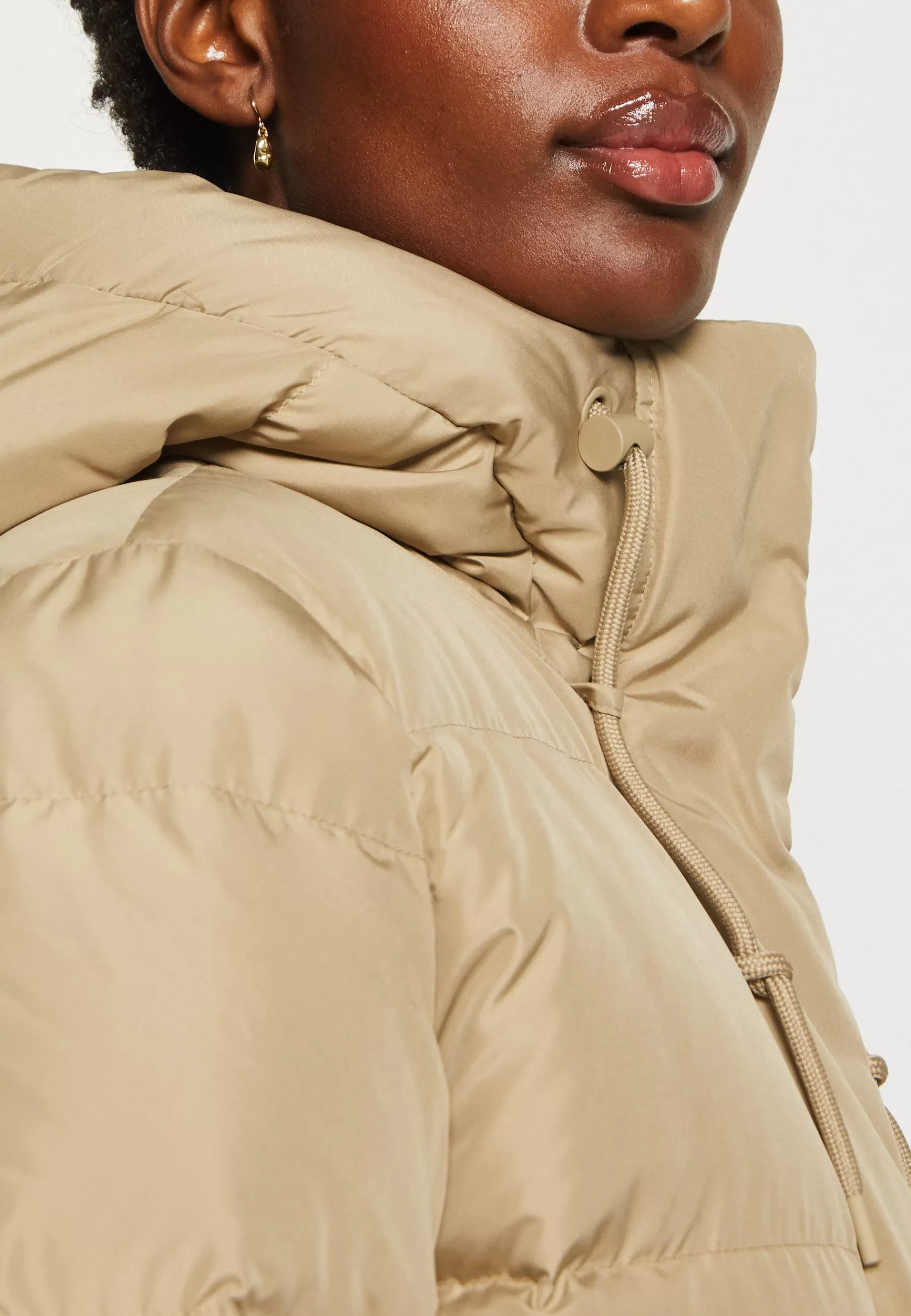 Femme Marc O'Polo DENIM Midi Responsible Puffer With Hood Welt Pockets Sideseam Slits - Doudoune