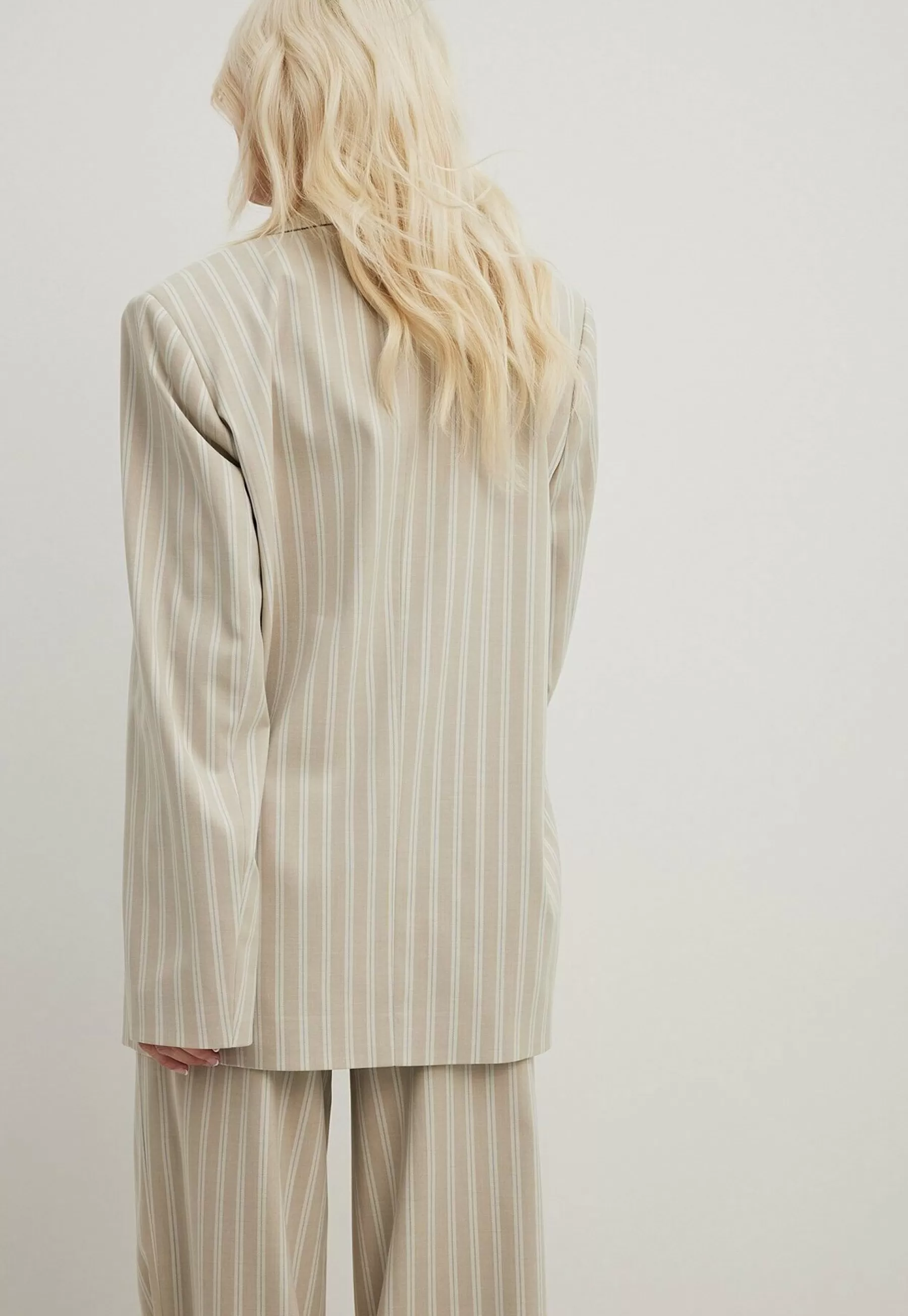 Mit Gerader Passform - Manteau Court | NA-KD Online