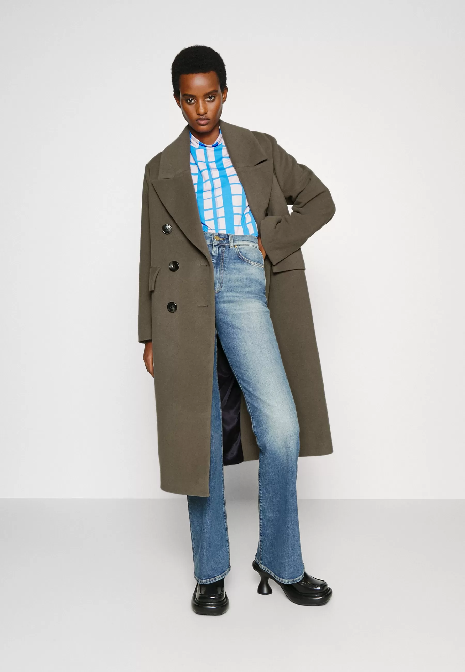 Femme Libertine-Libertine Scale - Manteau Classique